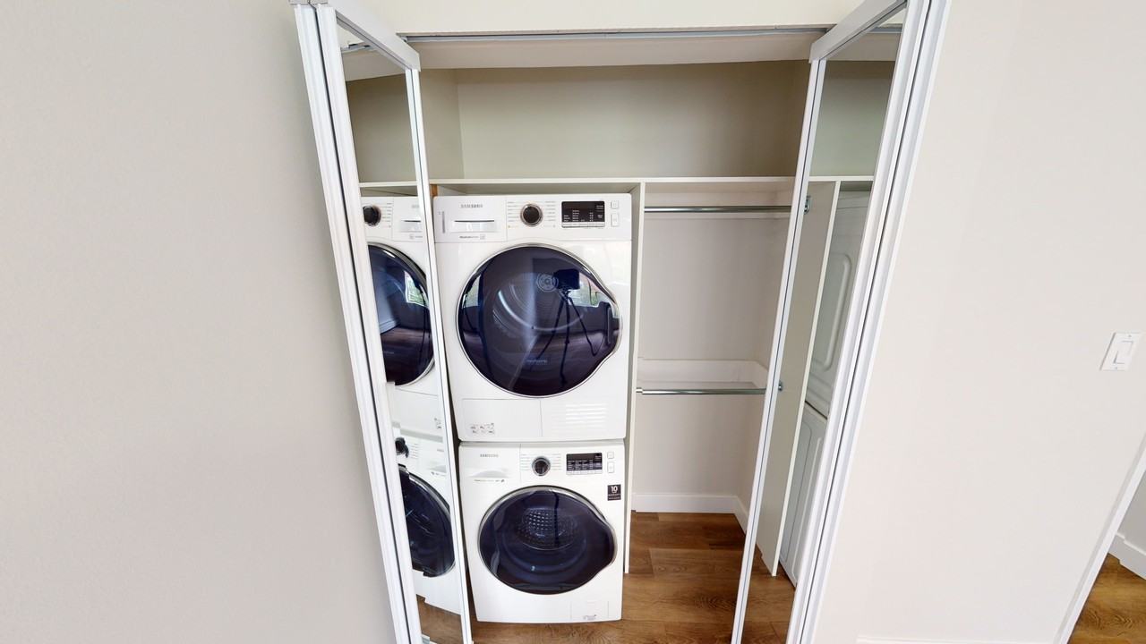 2040 York - Photo 7 of 10