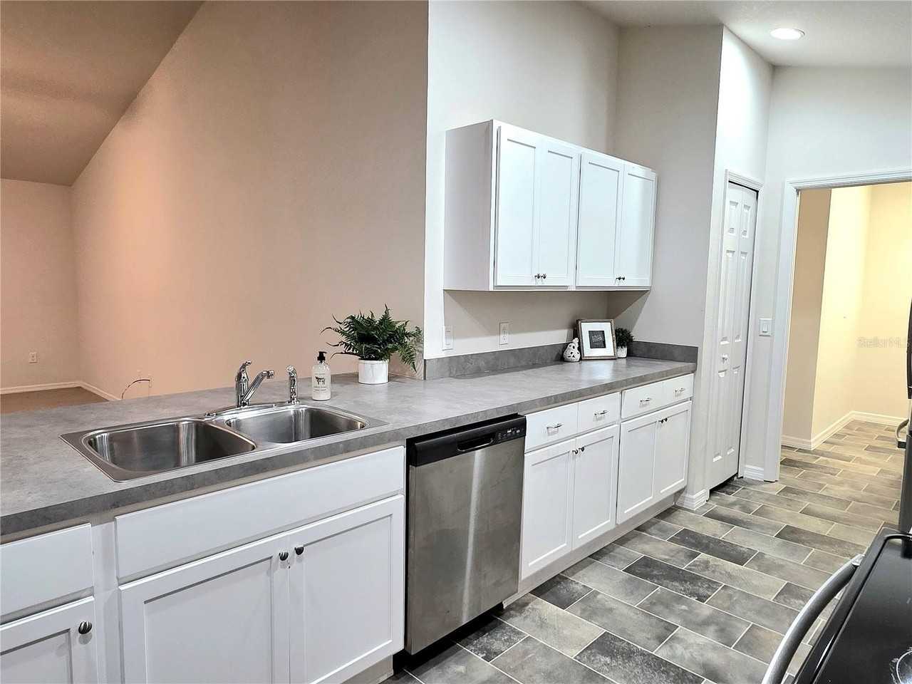 3418 Sw 155th Pl - Photo 4 of 21