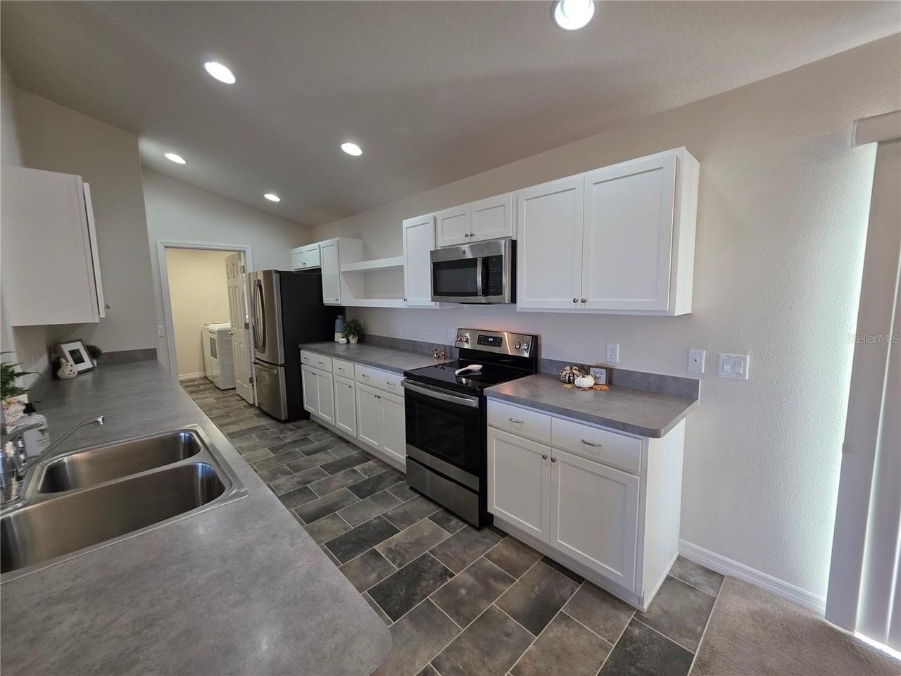 3418 Sw 155th Pl - Photo 7 of 21