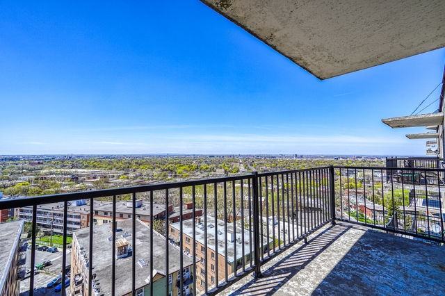 6280 Place Northcrest #PH1 - Photo 3 of 18