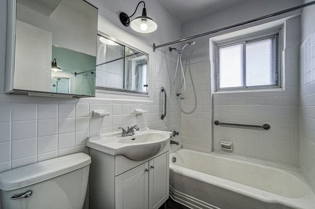 6280 Place Northcrest #PH1 - Photo 7 of 18