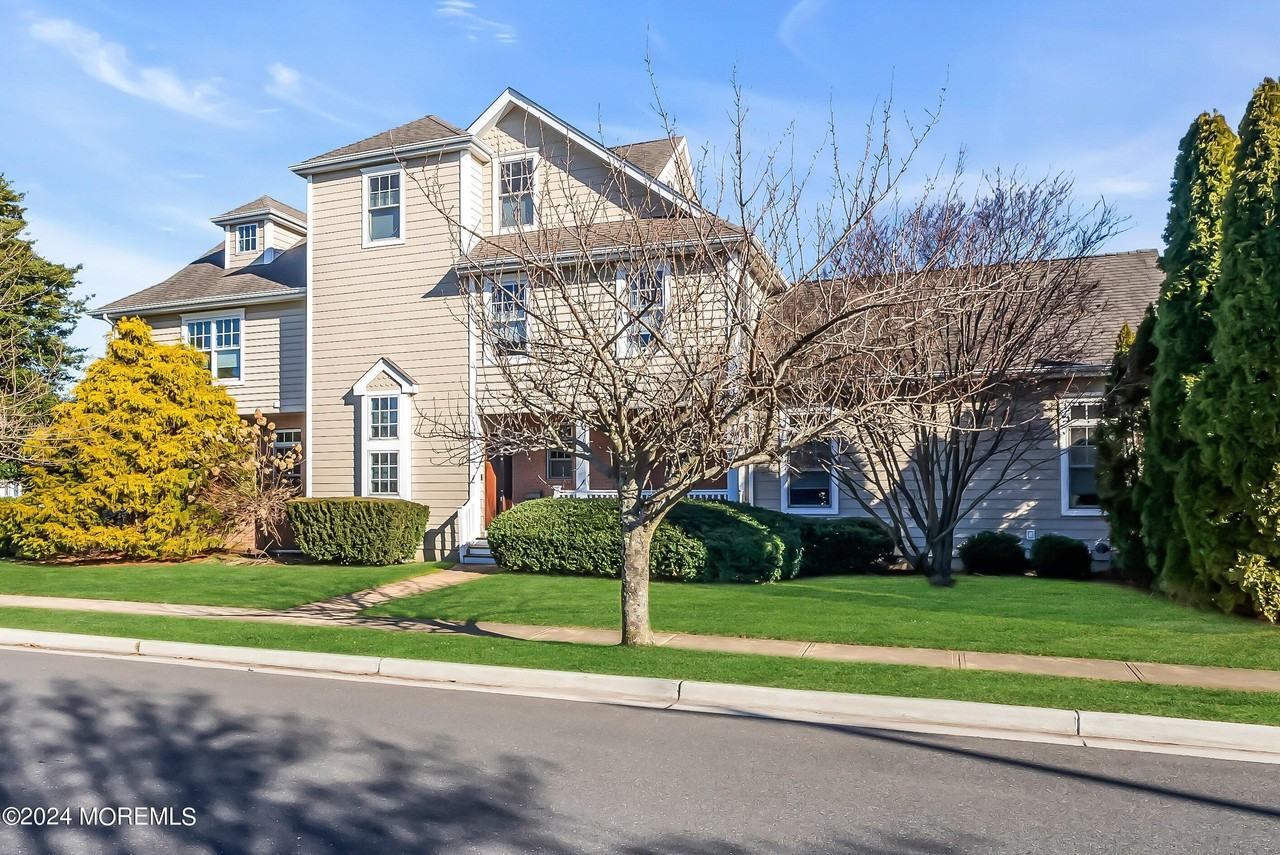 118 Beacon Blvd - Photo 5 of 50