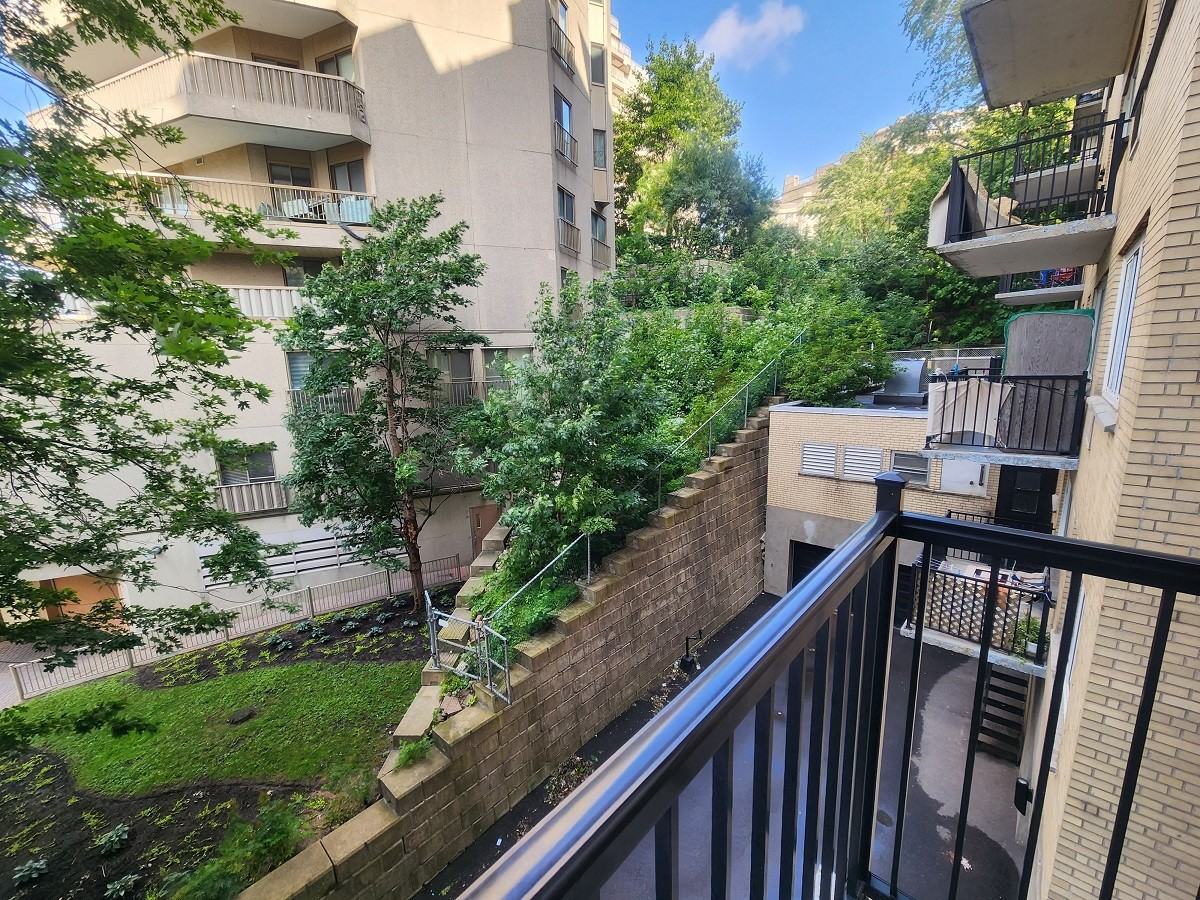 6280 Place Northcrest #208 - Photo 3 of 12