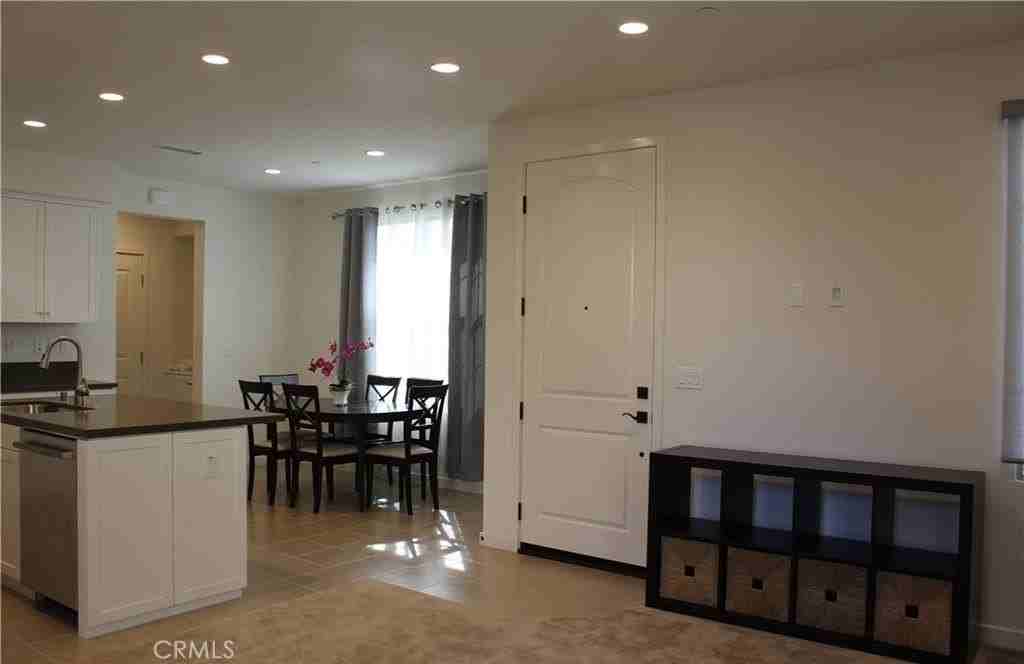 111 Briarberry - Photo 6 of 37