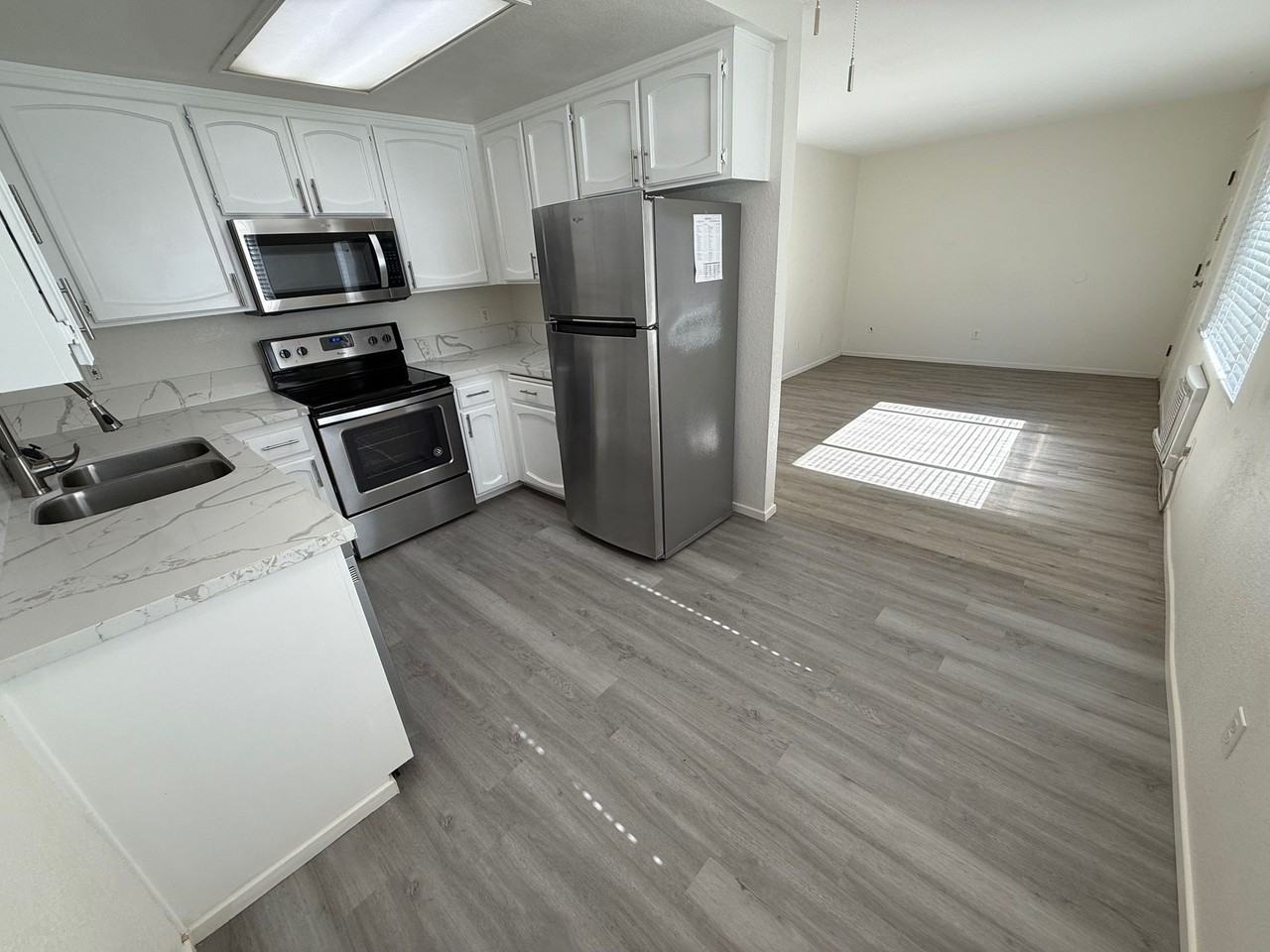 Barcelona Street - Photo 3 of 8