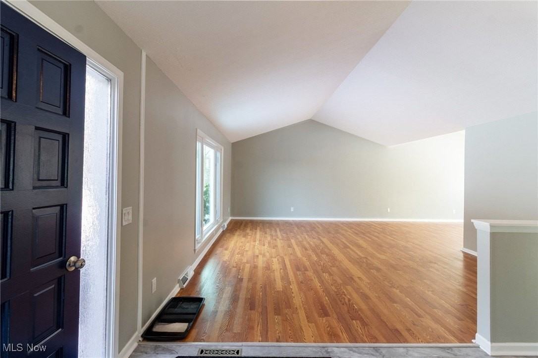 24434 Emmons Rd - Photo 4 of 44