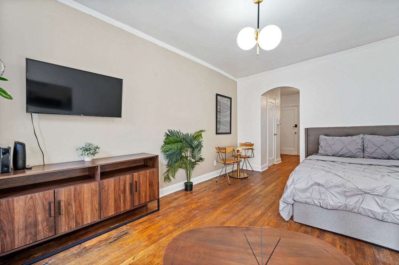 343 E 51st St #1323957P - Photo 6 of 19