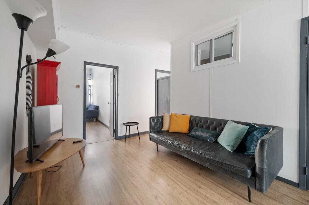 301 W 31st St #1323979P - Photo 2 of 12