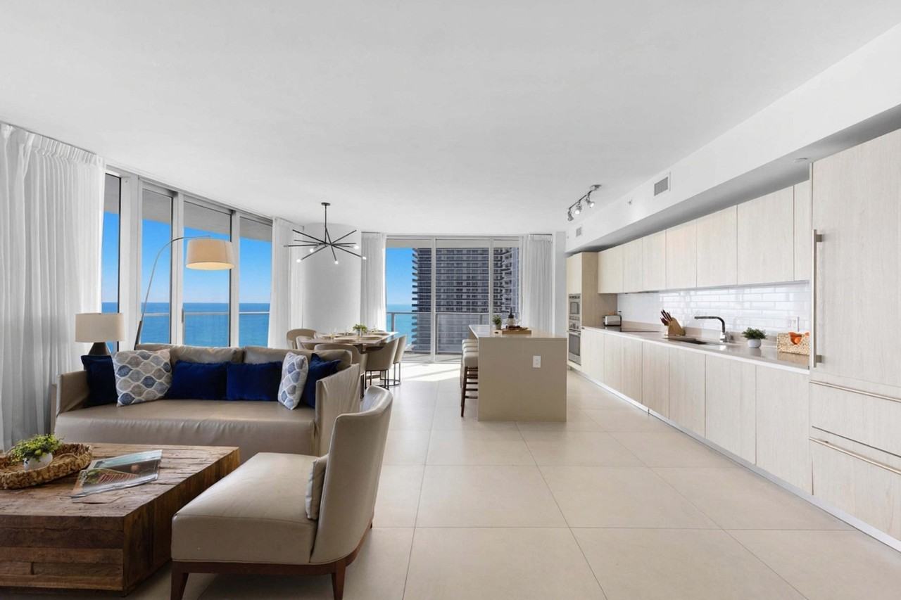 4111 South Ocean Drive - Photo 5 of 48