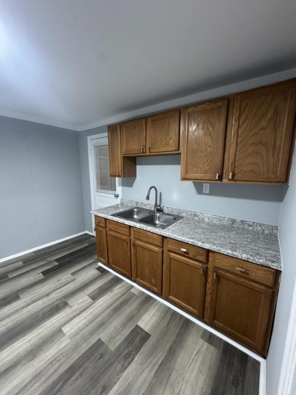 347 Huddleson Ave - Photo 3 of 15