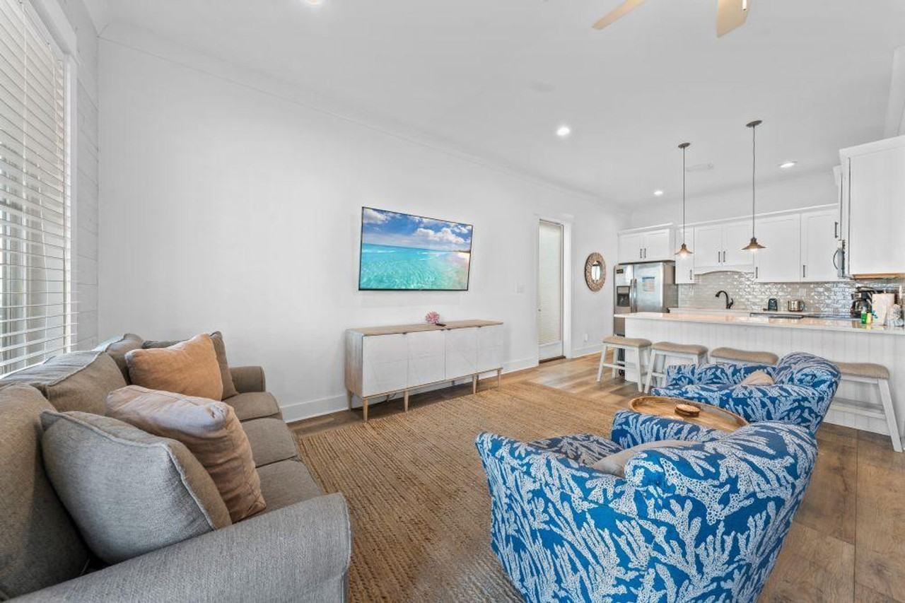 7 W Gate #1322626P - Photo 4 of 24