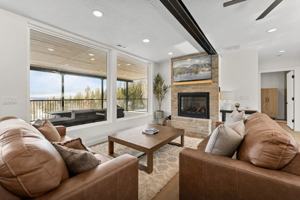 featured image of 220 Circle Dr