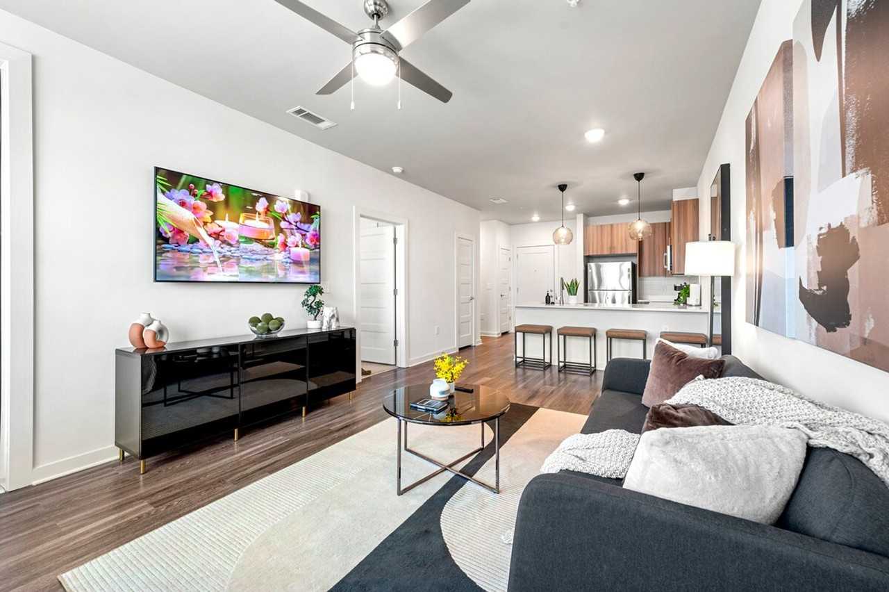 2048 Bolton Dr Nw #1351863P - Photo 3 of 15