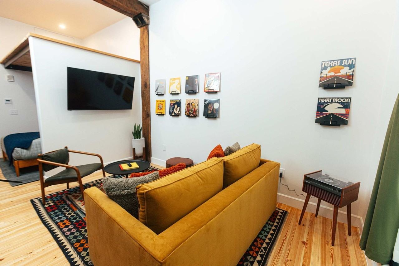 1911 3rd Ave N #1352414P - Photo 2 of 25