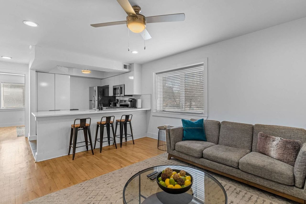 1136 Crescent Avenue Northeast - Photo 6 of 50