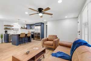 featured image of 4737 Aster St