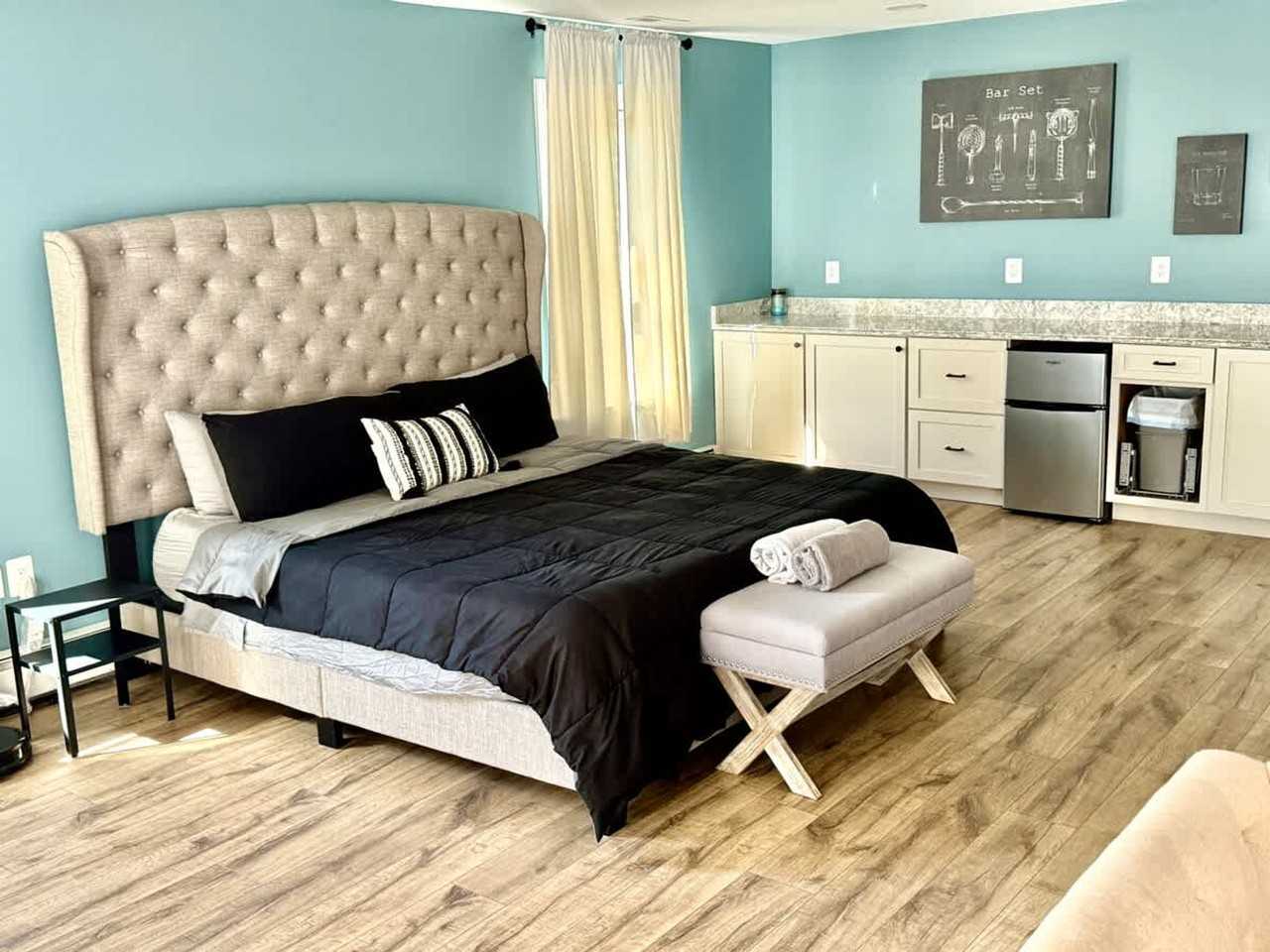 14386 Calvert St #1363916P - Photo 7 of 36