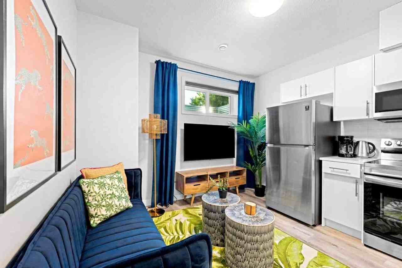 15803 97 Ave Nw #1308602P - Photo 3 of 17