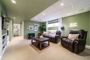 featured image of 12223 17 Ave Sw