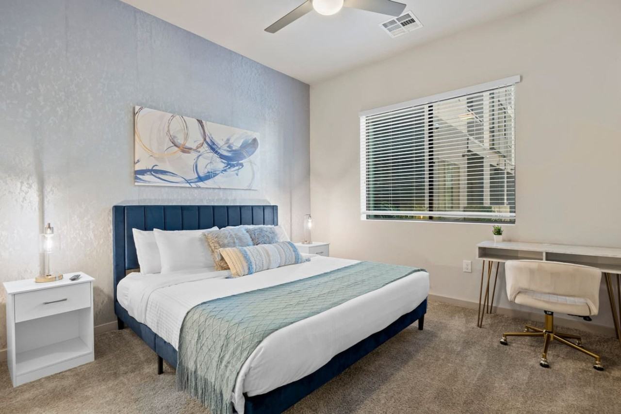 500 W Broadway Rd #1366959P - Photo 3 of 31