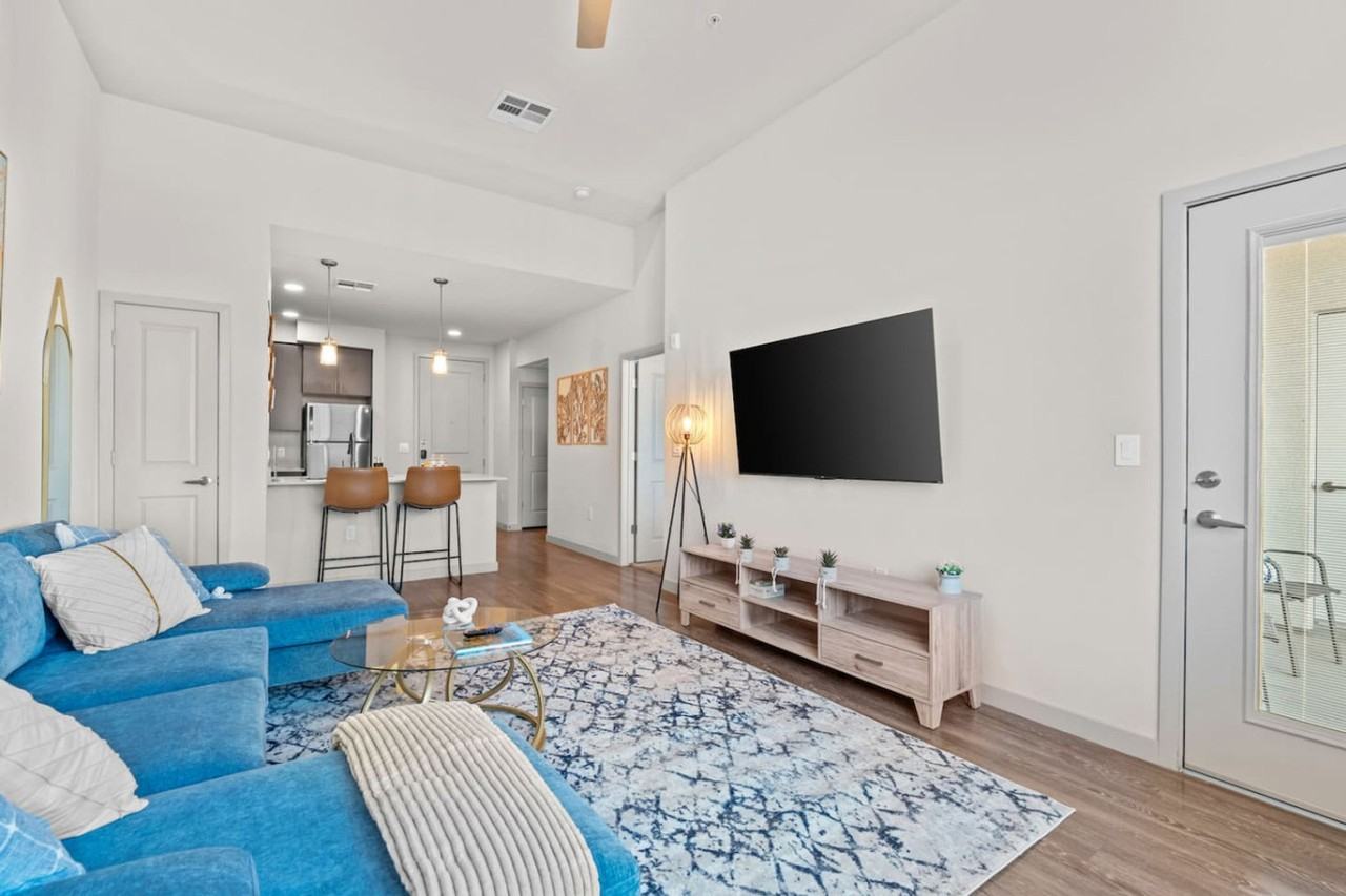 711 W Broadway Rd #1366963P - Photo 3 of 34