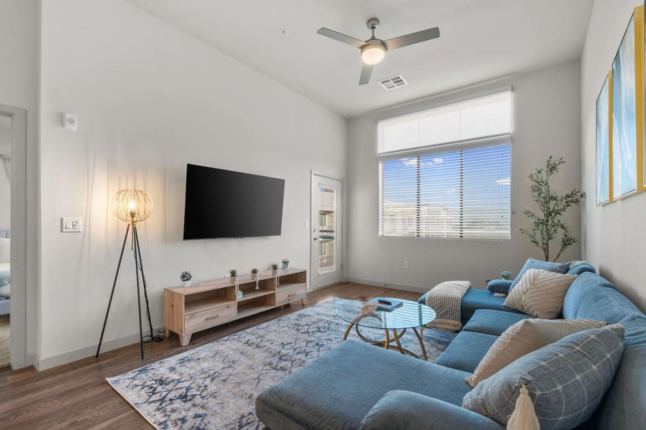 711 W Broadway Rd #1366963P - Photo 4 of 34