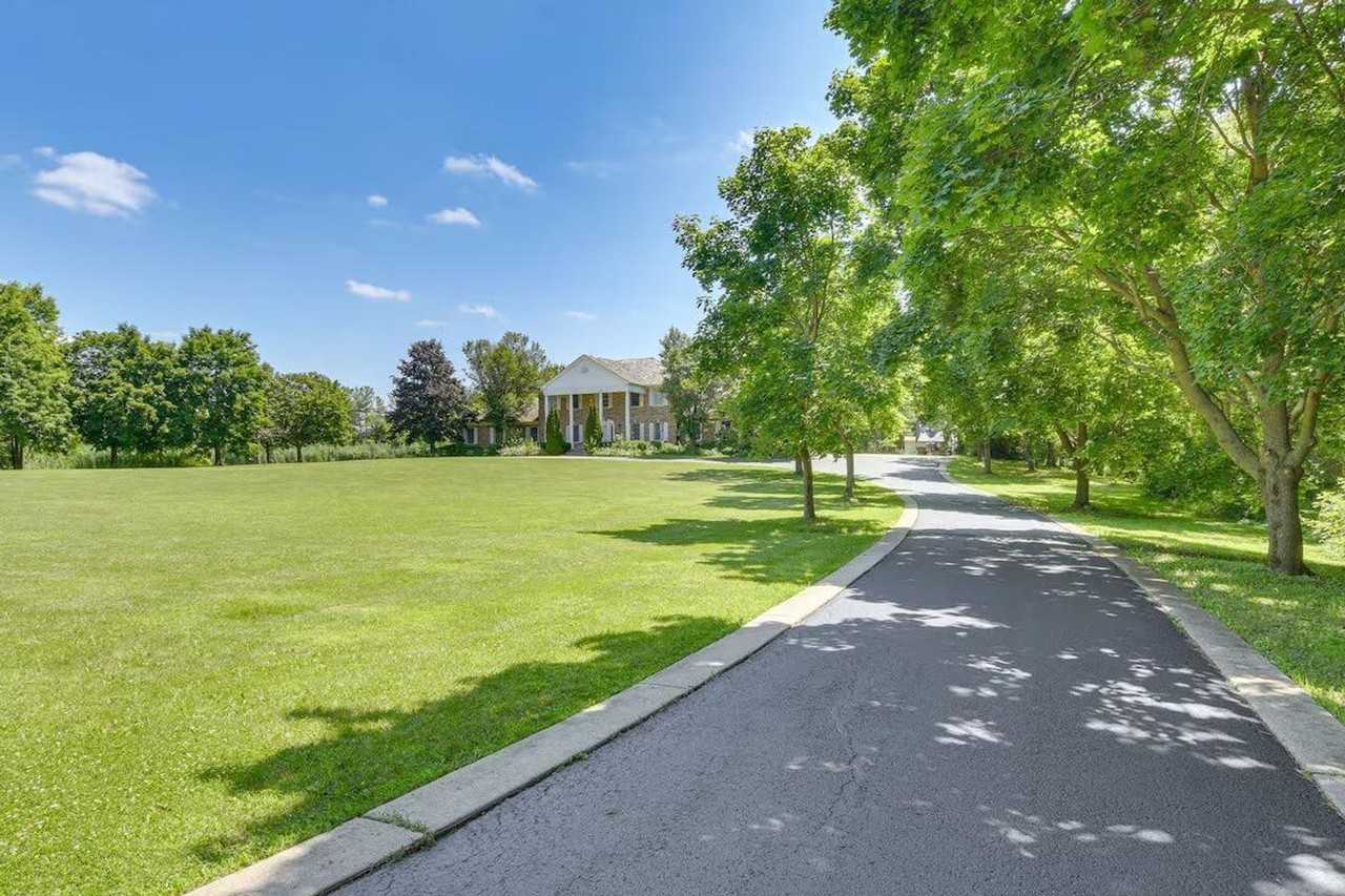 7 Creekside Ln #1366766P - Photo 5 of 23