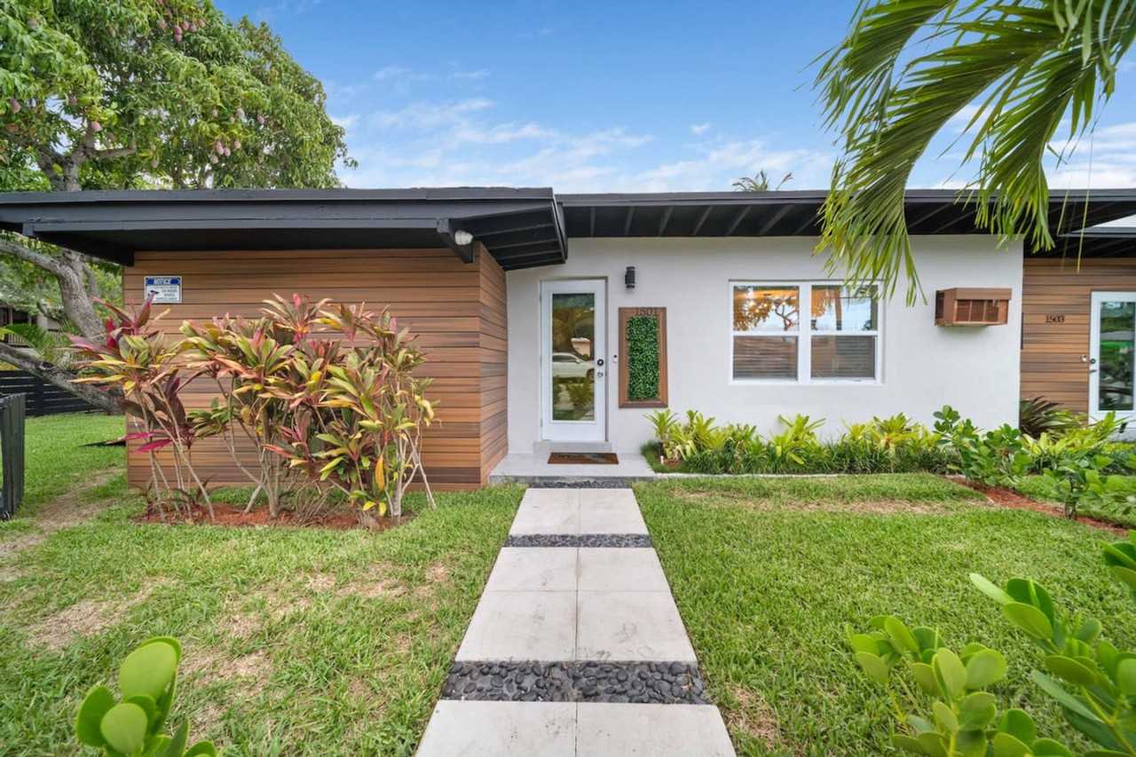 1416 Ne 9th St #1369655P - Photo 3 of 20