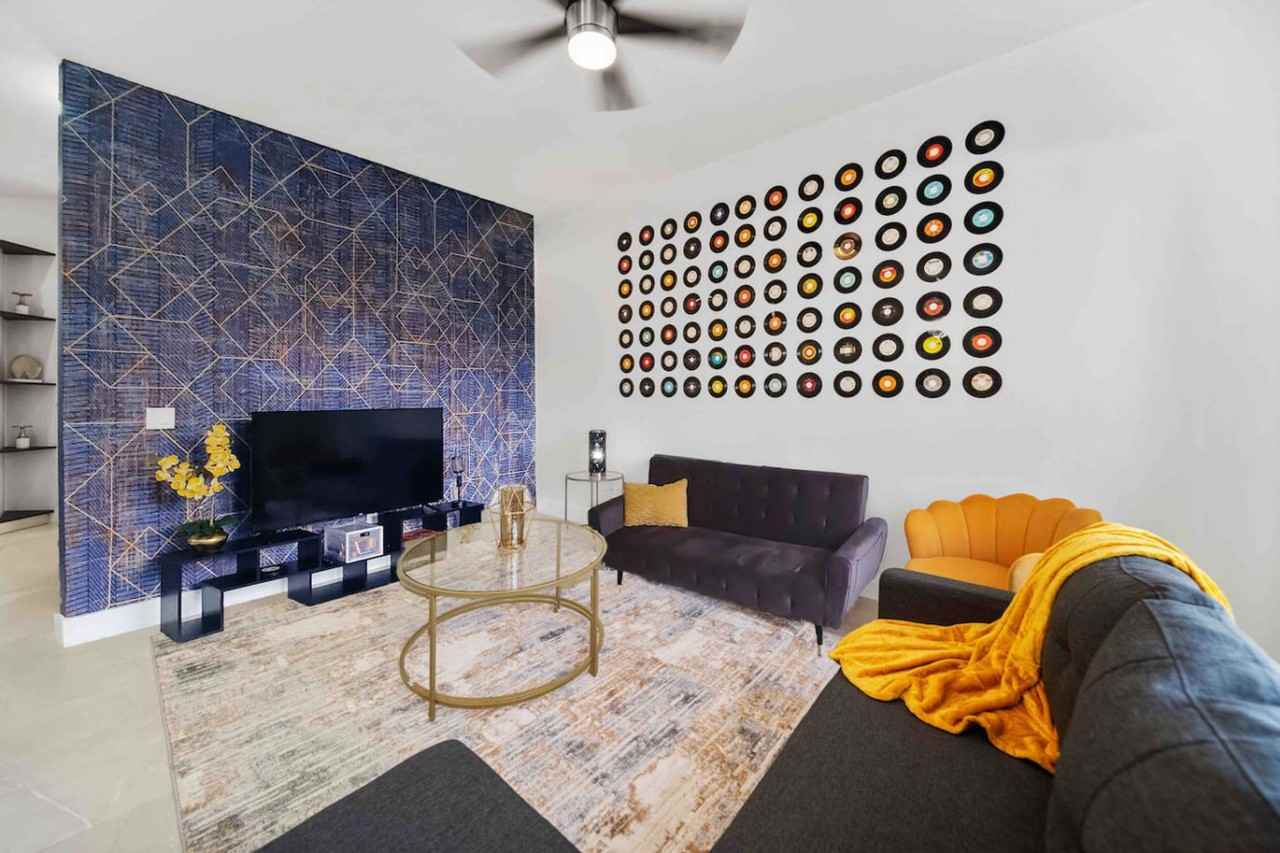 3246 Sw 44th St #1369654P - Photo 3 of 36