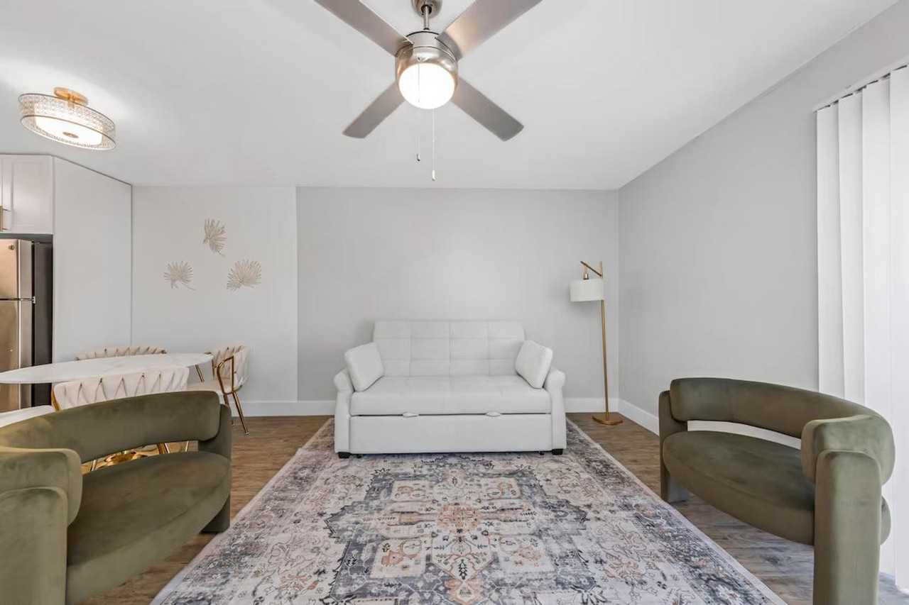 4355 W Kennedy Blvd #1369909P - Photo 4 of 50