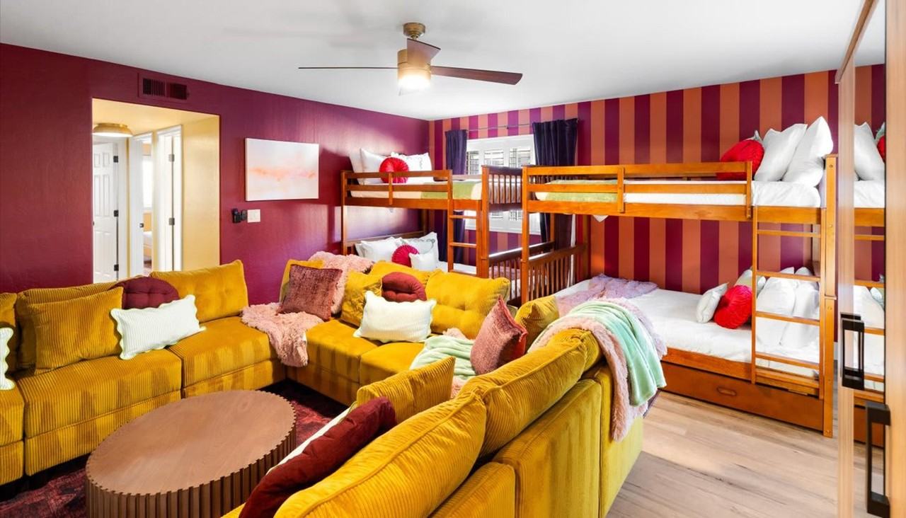 2431 E Laurel St #1370181P - Photo 4 of 50