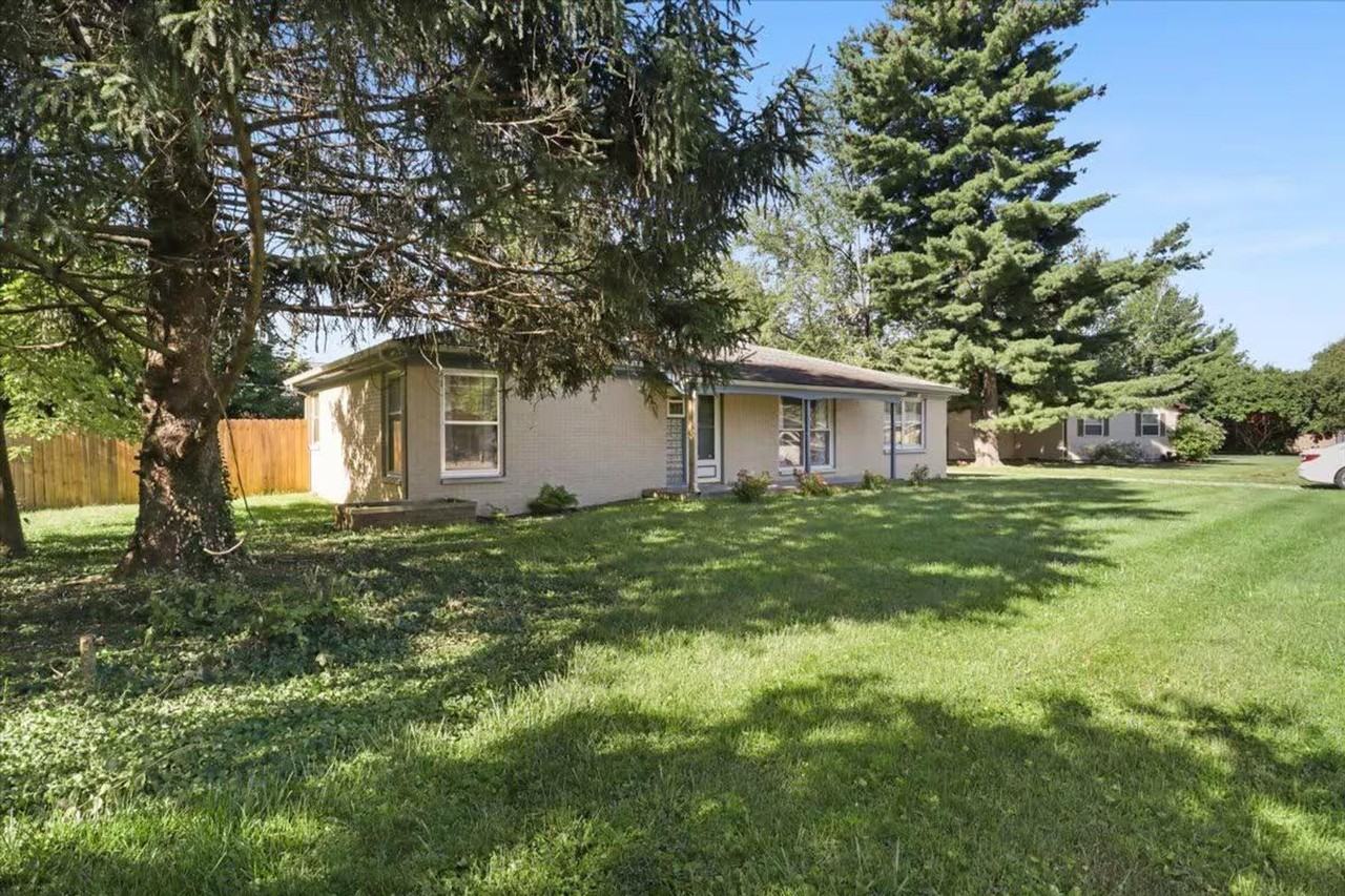 1008 E Barbara Ln #1371902P - Photo 7 of 28