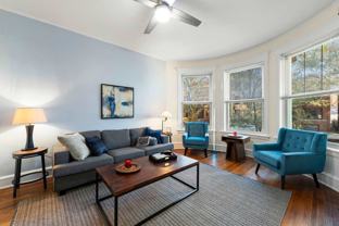 6229 N Wayne Ave - Photo 1 of 1