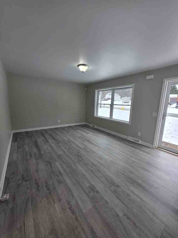 10 Susquehanna Drive - Photo 3 of 21