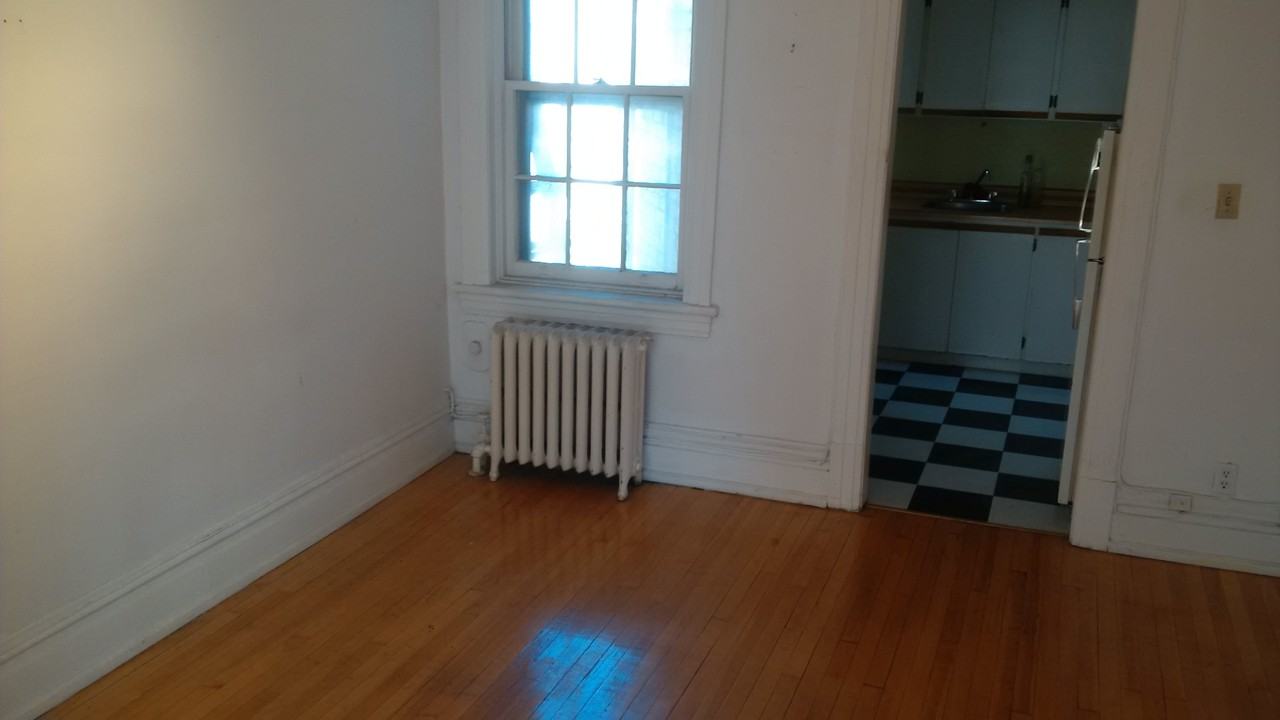 353 Frank Street #4 - Photo 5 of 14