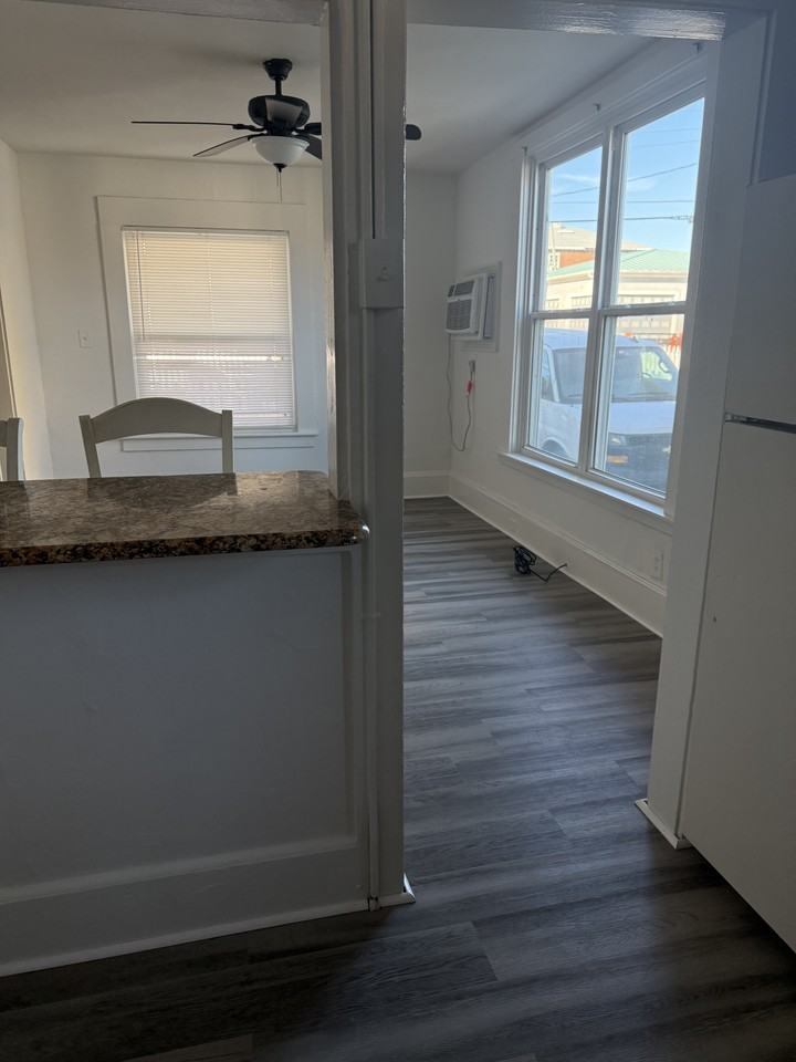 19 South Hollywood Avenue #1 - Photo 5 of 19