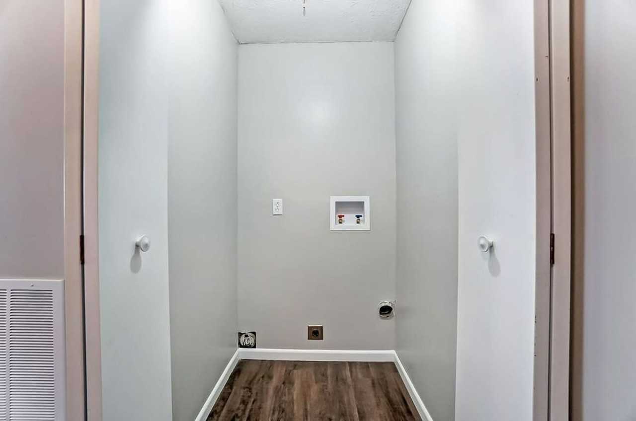 722 Collins Ave | 12/24 - Photo 7 of 8