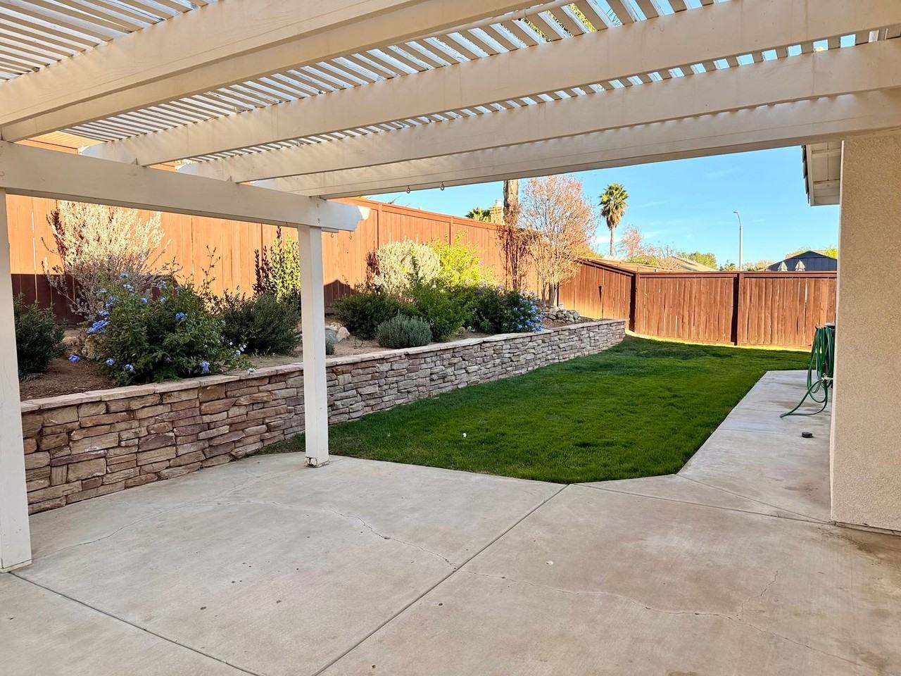 21920 Gardena Ln - Photo 3 of 25