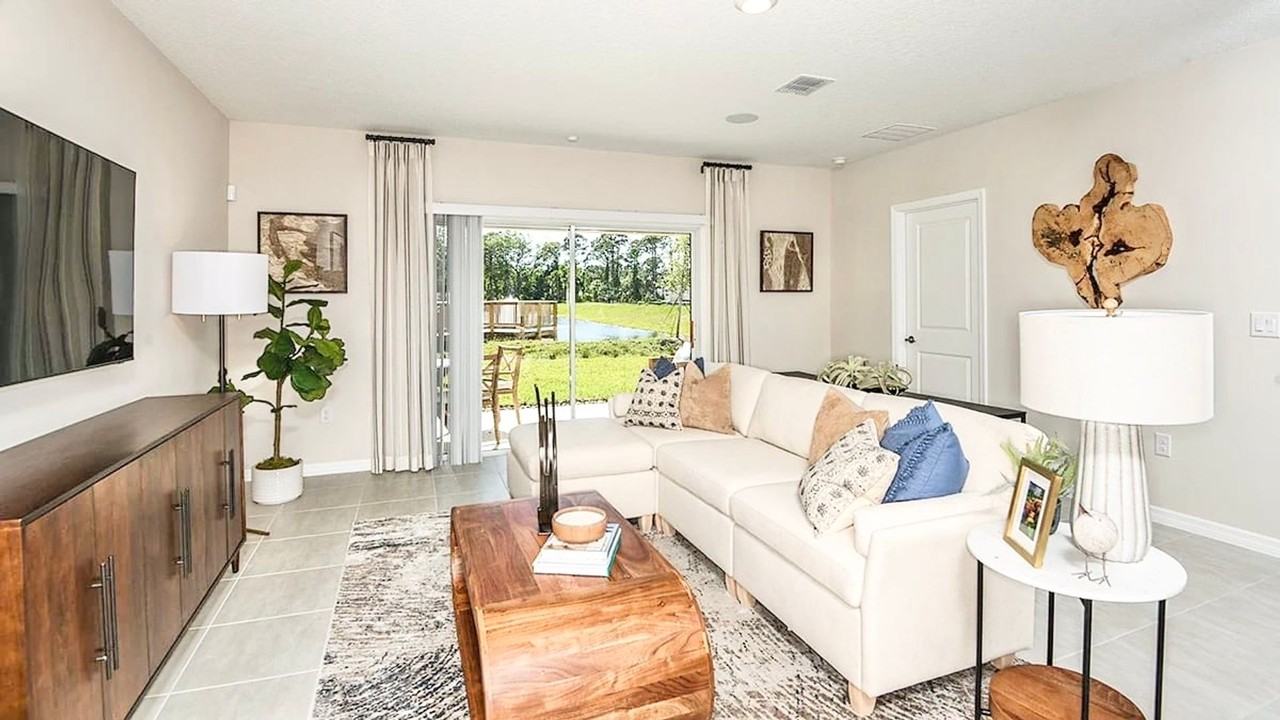 4244 Alice St - Photo 5 of 23