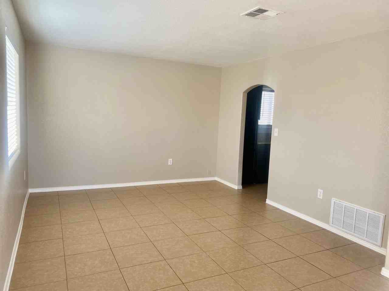 3741 Piedras Negras Dr - Photo 6 of 19