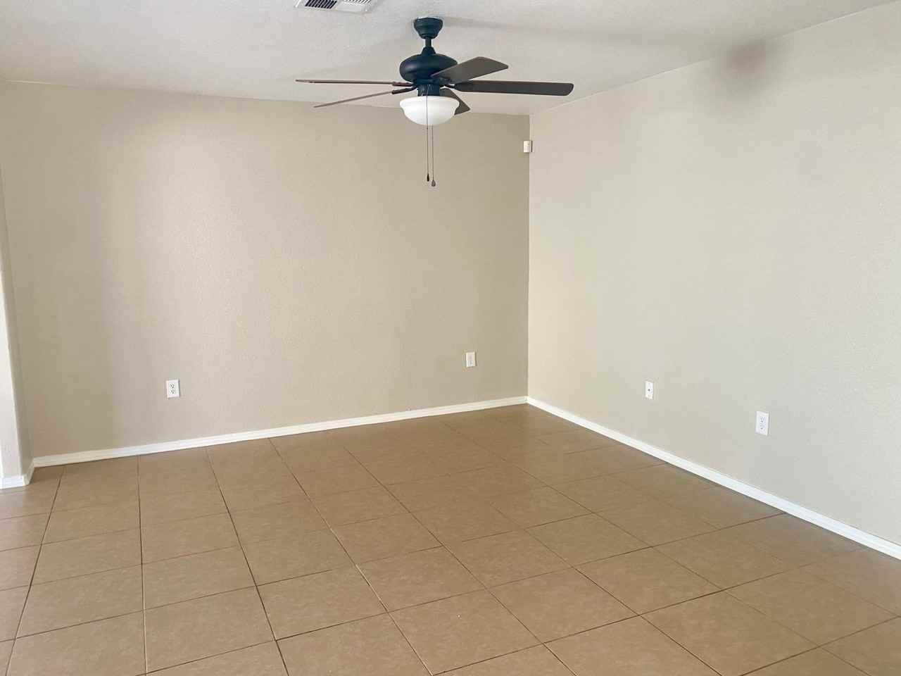 3741 Piedras Negras Dr - Photo 7 of 19