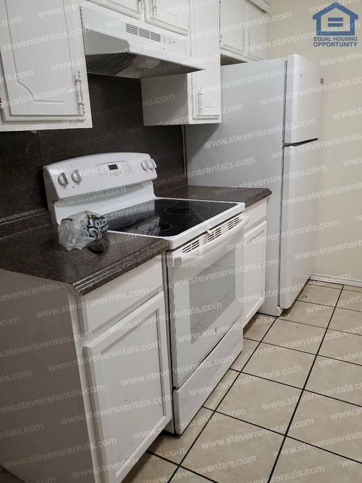 2111 NW Lindy Ave - G1 - Photo 5 of 8