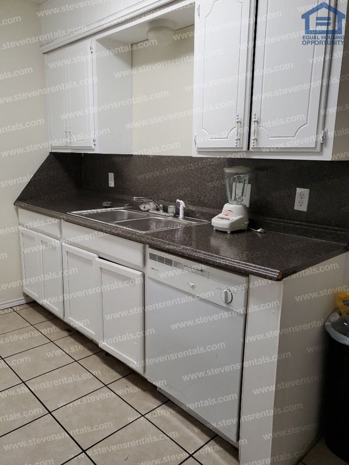 2111 NW Lindy Ave - G1 - Photo 6 of 8