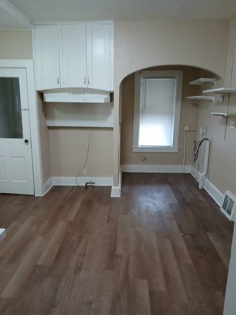 641 Western Ave - Photo 5 of 19