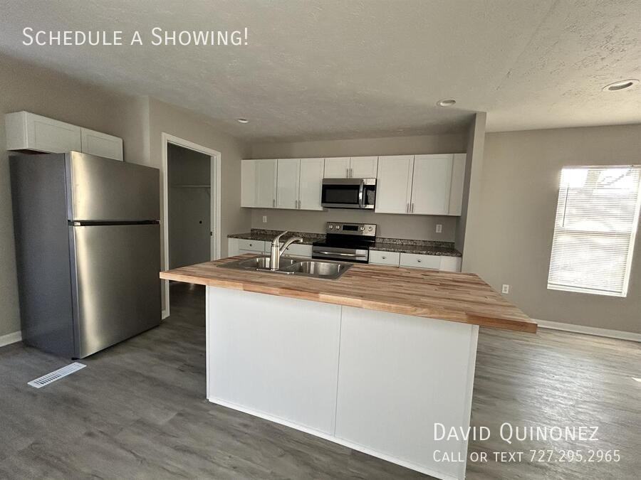 5715 Heather View Ln - Photo 2 of 11