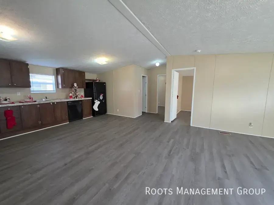 314 E 18th Pl #128 - Photo 4 of 21