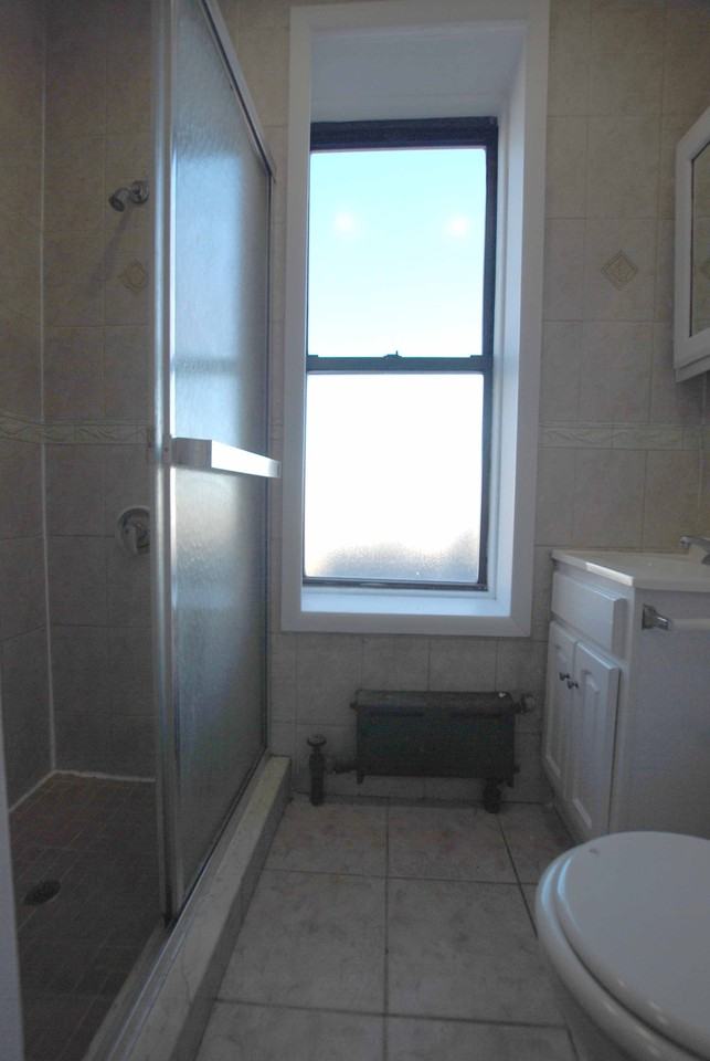 180 17th Street #1 - Photo 6 of 17