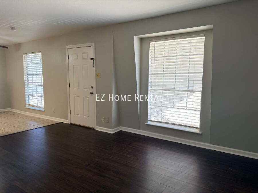 2102 5th Ave N - Photo 2 of 15