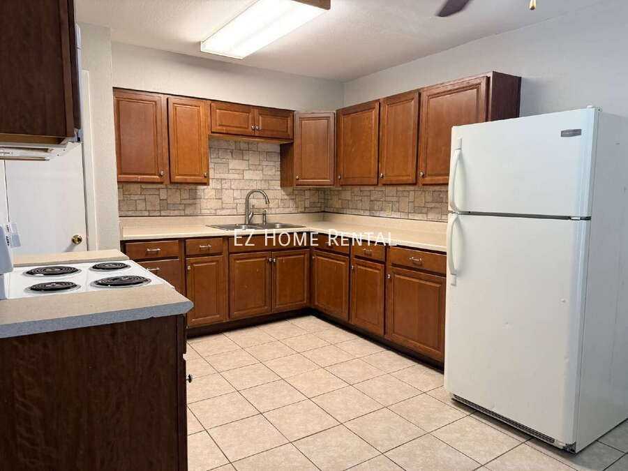 2102 5th Ave N - Photo 4 of 15