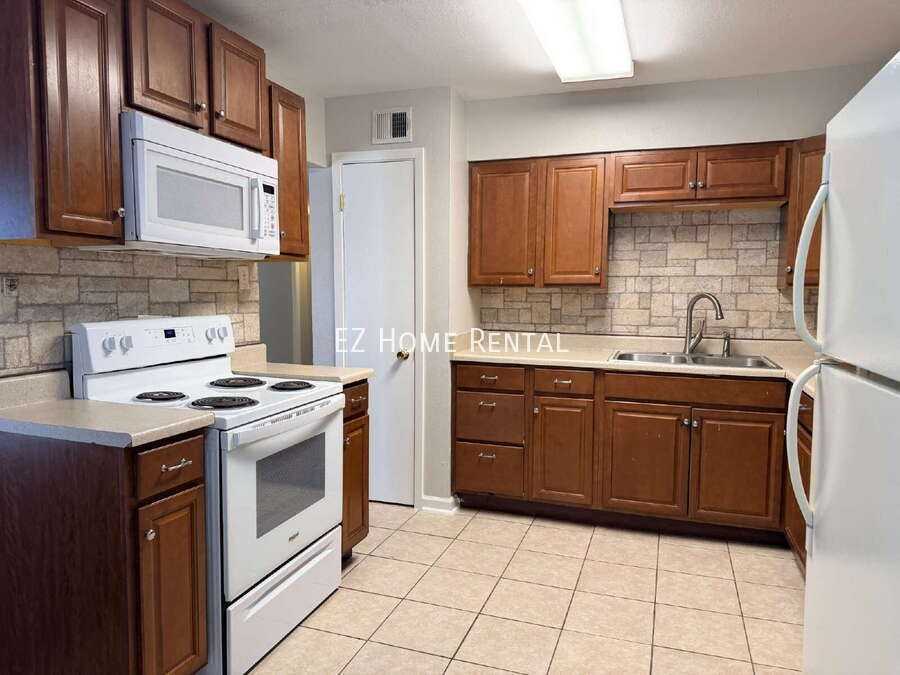 2102 5th Ave N - Photo 5 of 15